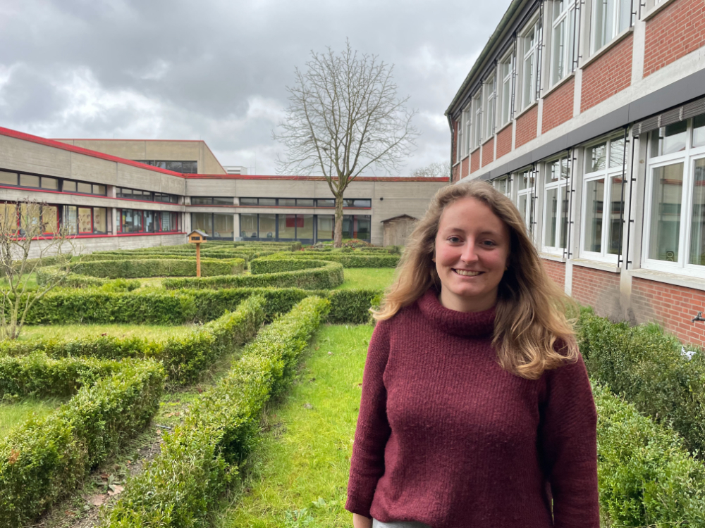 Julia Müller startet mit den Fächern Mathematik und Biologie in ihr Referendariat und freut sich auf ihren Unterrichtseinsatz. 