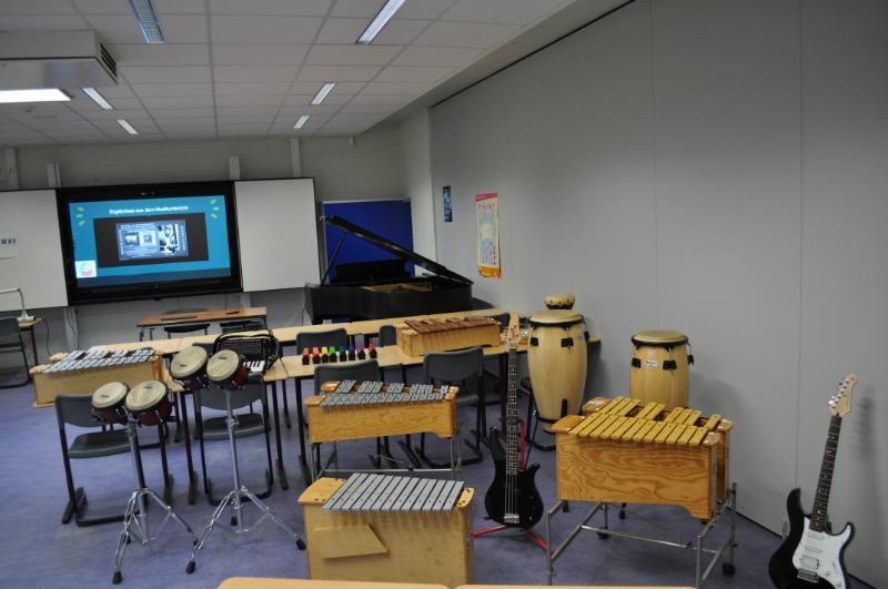 Wie der Fachbereich Musik präsentierte das Kollegium alle an der Oberschule unterrichteten Fächer mit Lehrmaterialien, Inhalten und Methoden. 